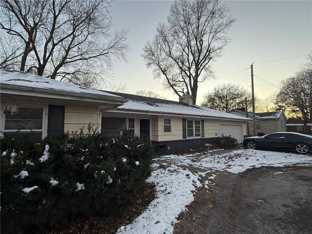 3320 Blue Ridge Boulevard, Independence, MO 64052