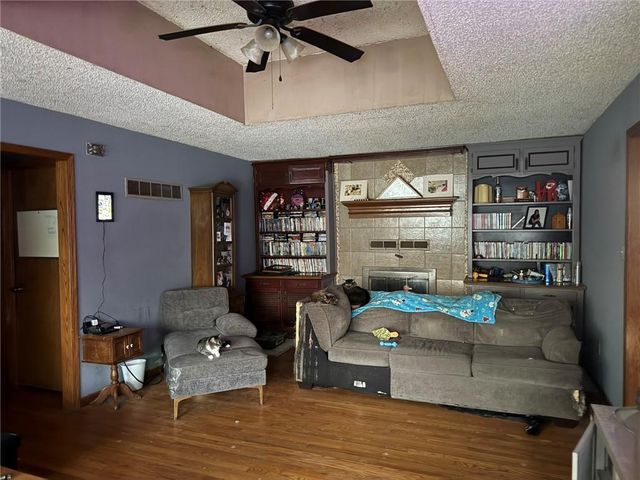 3320 Blue Ridge Boulevard, Independence, MO 64052