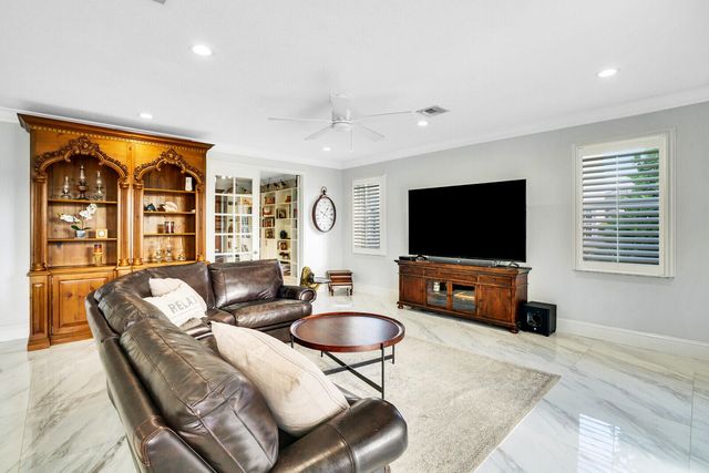 2176 Bellcrest Circle, Royal Palm Beach, FL 33411