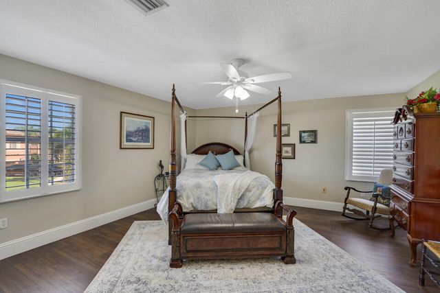 2176 Bellcrest Circle, Royal Palm Beach, FL 33411