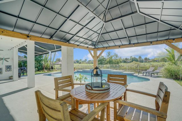 2176 Bellcrest Circle, Royal Palm Beach, FL 33411