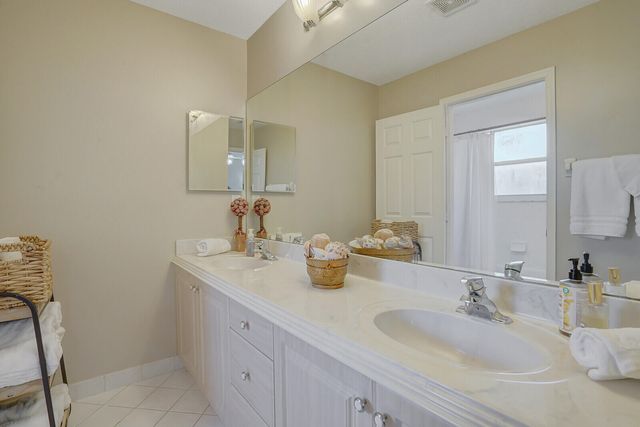 2176 Bellcrest Circle, Royal Palm Beach, FL 33411