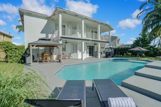 2176 Bellcrest Circle, Royal Palm Beach, FL 33411