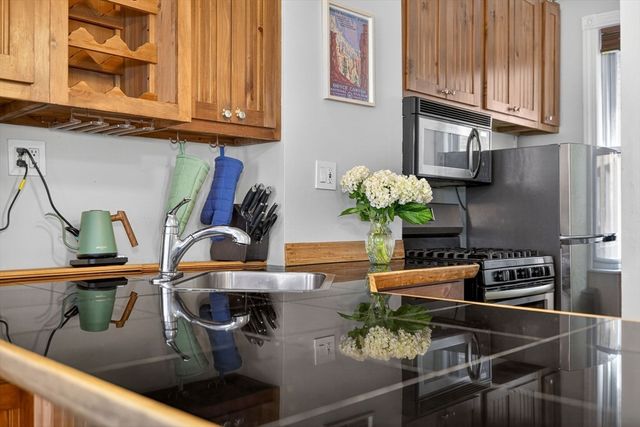 22 Irving 3, Boston, MA 02114