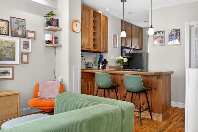 22 Irving 3, Boston, MA 02114