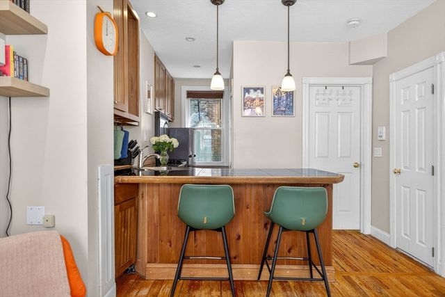 22 Irving 3, Boston, MA 02114