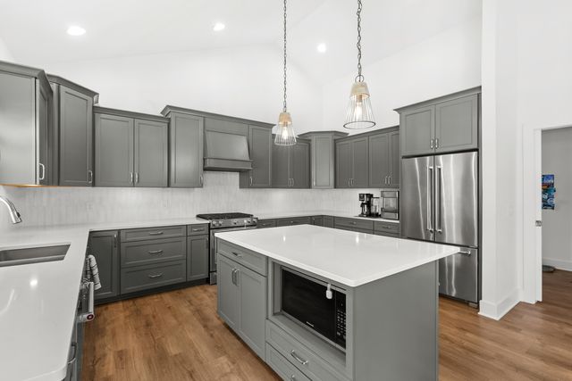 10948 Mystic Heights Trail, Oshtemo Twp, MI 49071