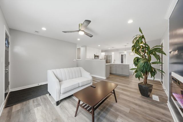 21727 Clyde Avenue, Sauk Village, IL 60411
