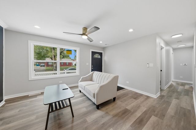 21727 Clyde Avenue, Sauk Village, IL 60411