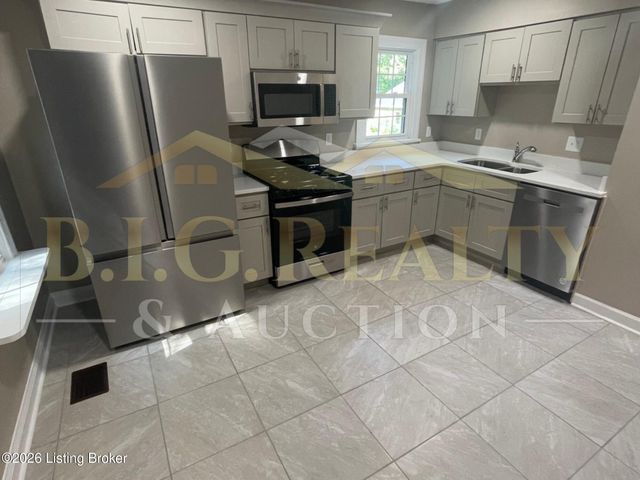 9718 Old 6 Mile Ln, Jeffersontown, KY 40299