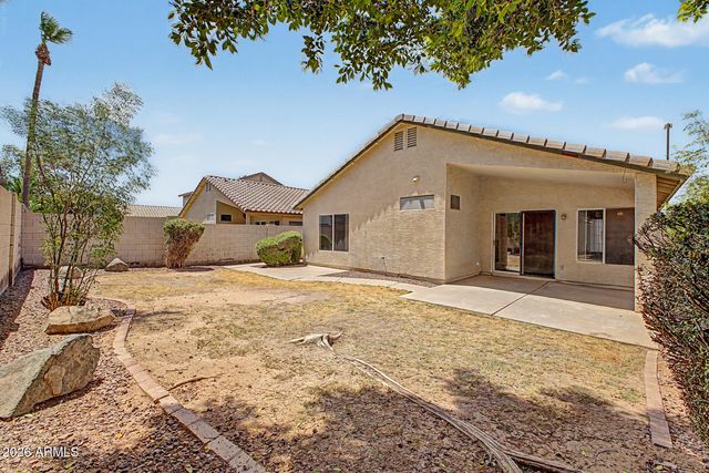 685 E CANTEBRIA Drive, Gilbert, AZ 85296