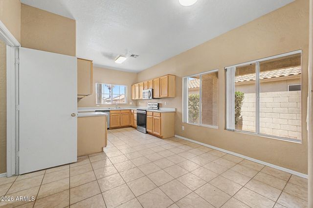 685 E CANTEBRIA Drive, Gilbert, AZ 85296