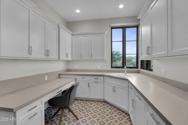 10281 E ANIKO Drive, Scottsdale, AZ 85262