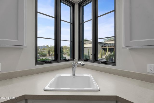 10281 E ANIKO Drive, Scottsdale, AZ 85262