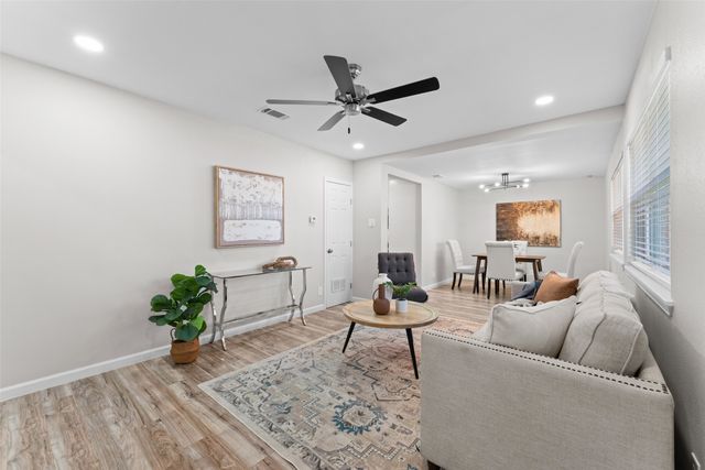 10204 San Juan Avenue, Dallas, TX 75228