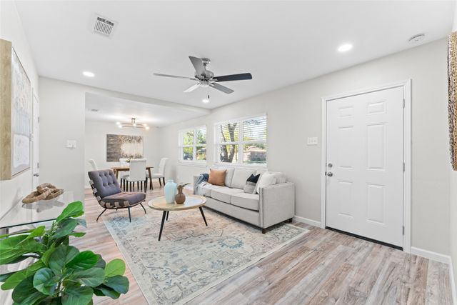 10204 San Juan Avenue, Dallas, TX 75228