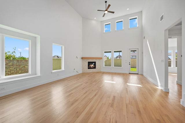 587 Mayfair Lane, Frisco, TX 75033