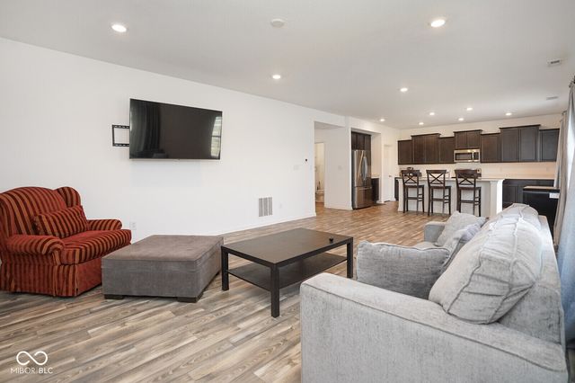 6602 W Whispering Way, Greenfield, IN 46140