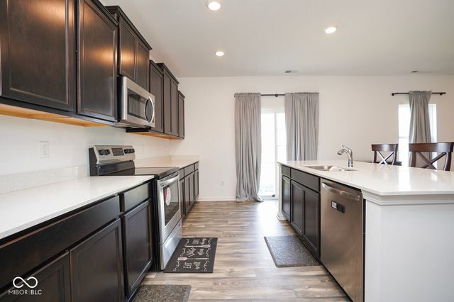 6602 W Whispering Way, Greenfield, IN 46140