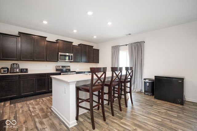 6602 W Whispering Way, Greenfield, IN 46140