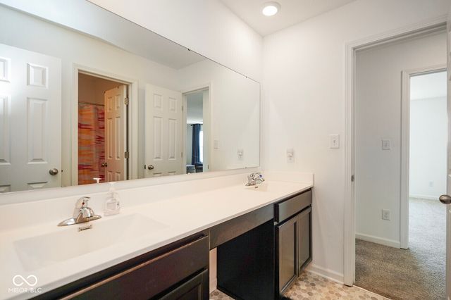 6602 W Whispering Way, Greenfield, IN 46140