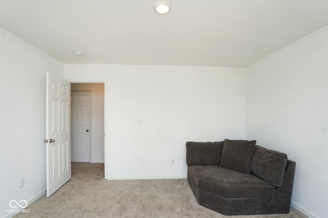 6602 W Whispering Way, Greenfield, IN 46140