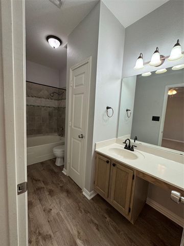 12212 Brigadoon LN 147, Austin, TX 78727