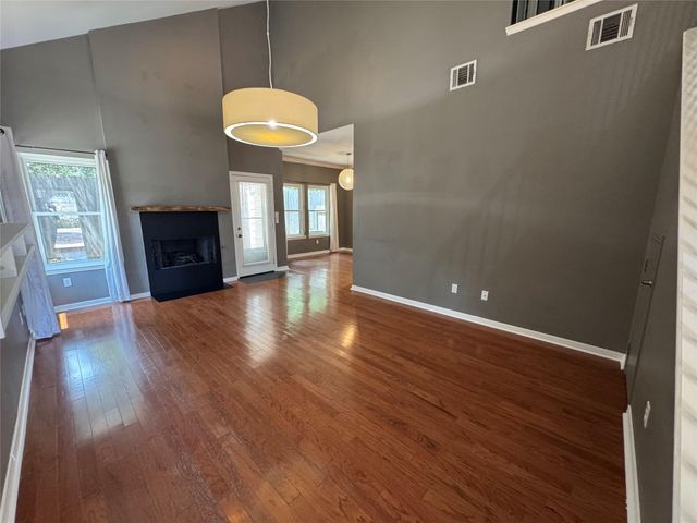 12212 Brigadoon LN 147, Austin, TX 78727