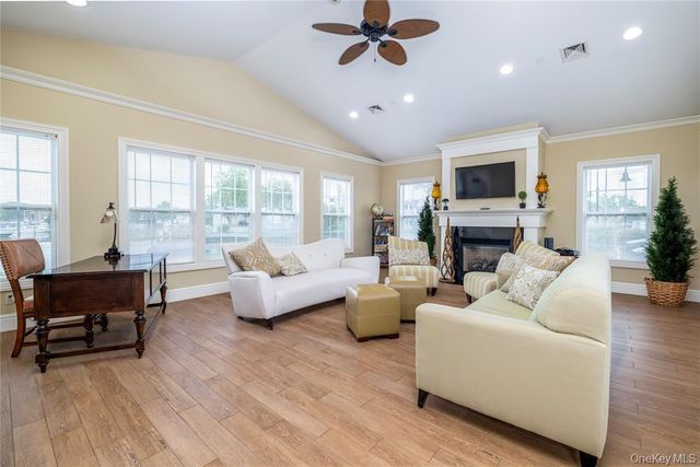 36 Nicole Court 36, Copiague, NY 11726