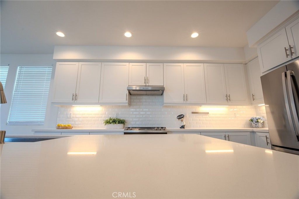 Image 12 of property listing at 107 Allusion, Irvine, CA 92618