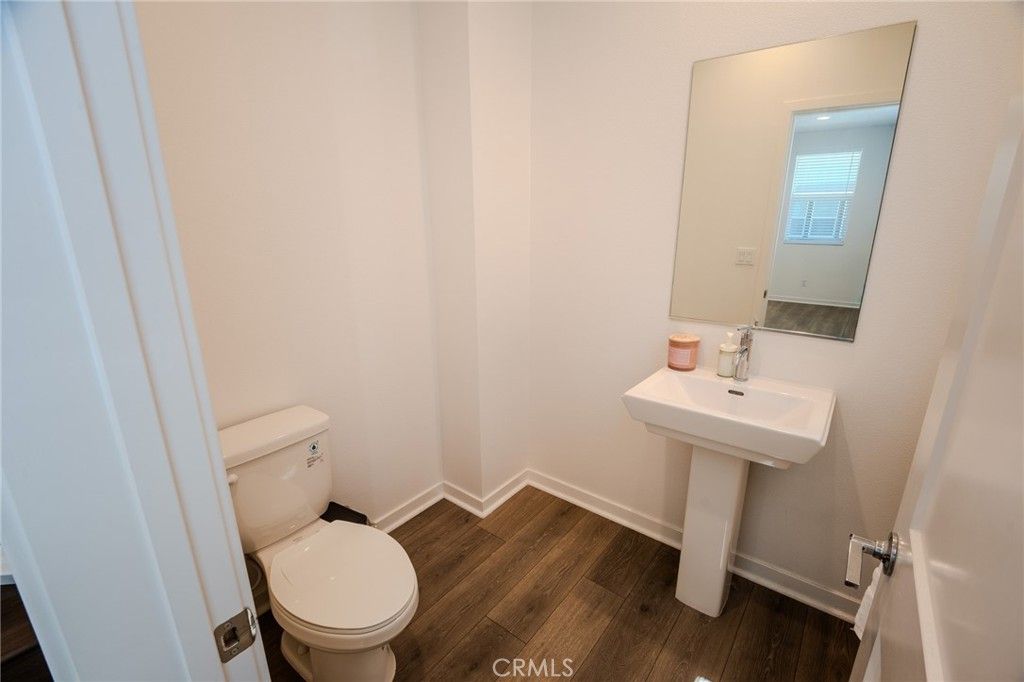Image 22 of property listing at 107 Allusion, Irvine, CA 92618