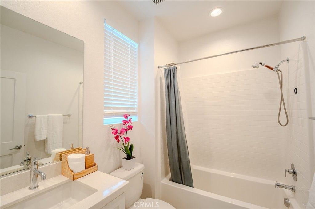 Image 30 of property listing at 107 Allusion, Irvine, CA 92618