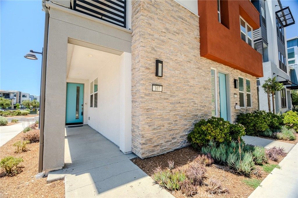 Image 50 of property listing at 107 Allusion, Irvine, CA 92618