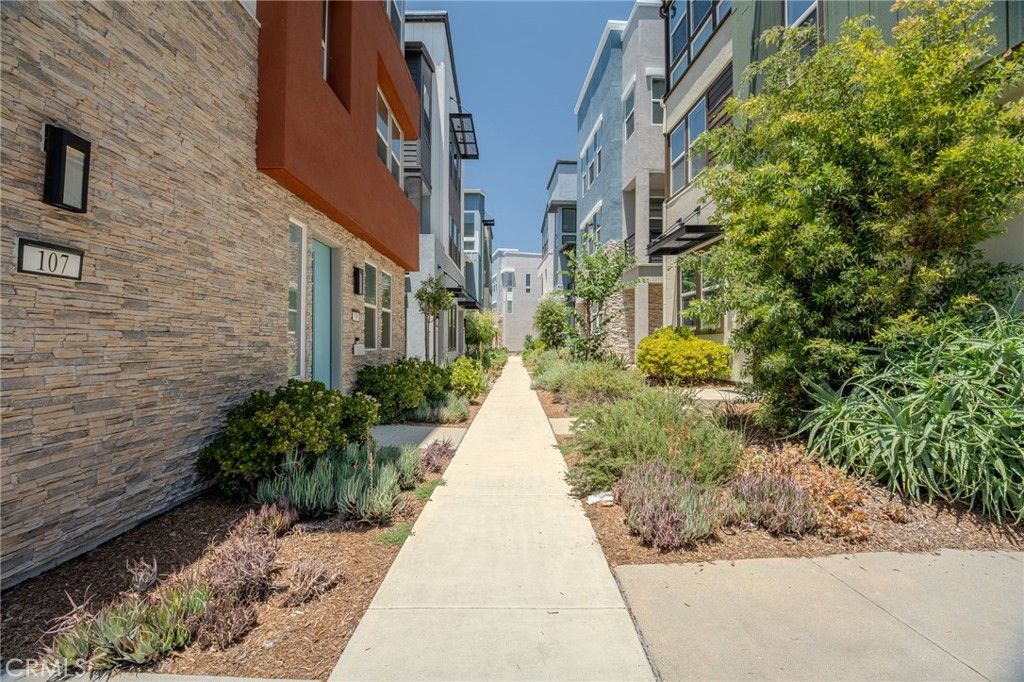 Image 51 of property listing at 107 Allusion, Irvine, CA 92618