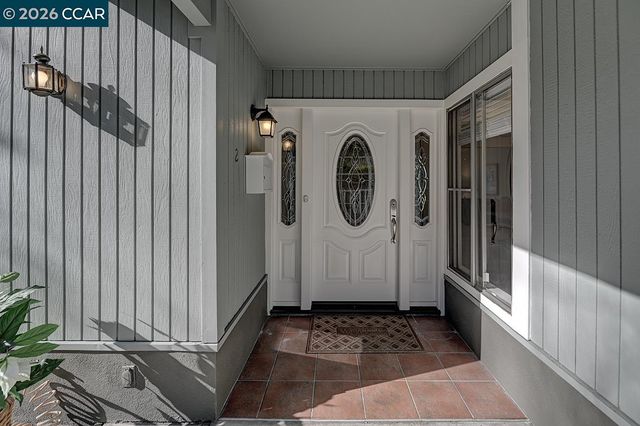 2724 Tice Creek Dr 2, Walnut Creek, CA 94595