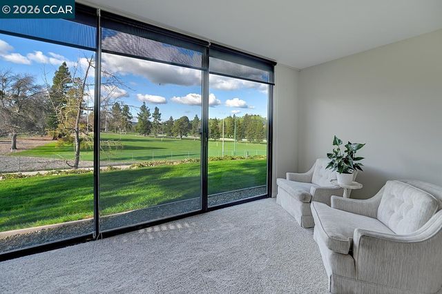 2724 Tice Creek Dr 2, Walnut Creek, CA 94595