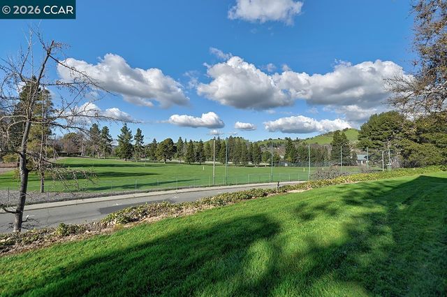 2724 Tice Creek Dr 2, Walnut Creek, CA 94595