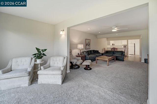 2724 Tice Creek Dr 2, Walnut Creek, CA 94595