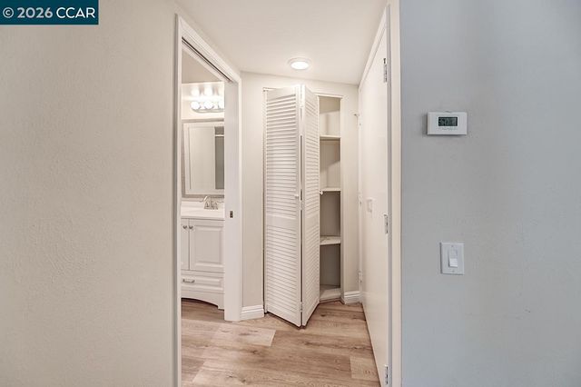 2724 Tice Creek Dr 2, Walnut Creek, CA 94595