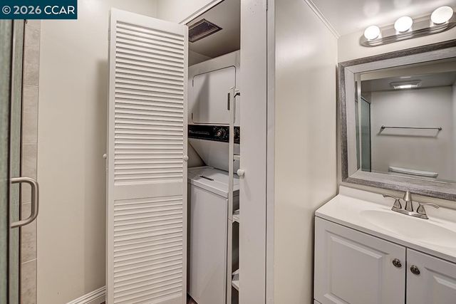 2724 Tice Creek Dr 2, Walnut Creek, CA 94595