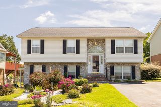 63 RIFLEMEN LN, Winchester, VA 22601