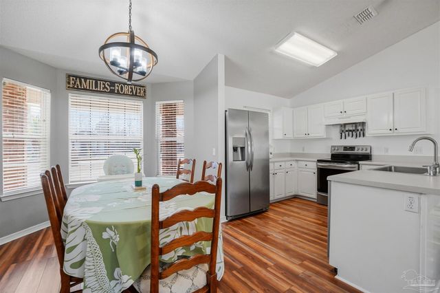 2091 Alfred Blvd, Navarre, FL 32566