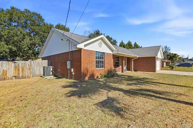 2091 Alfred Blvd, Navarre, FL 32566