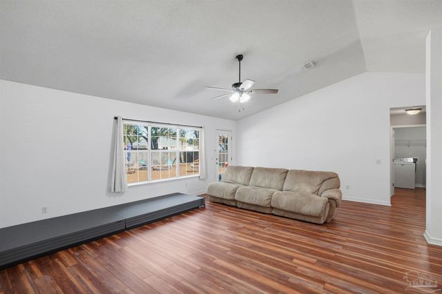 2091 Alfred Blvd, Navarre, FL 32566