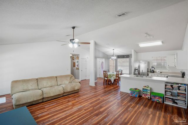 2091 Alfred Blvd, Navarre, FL 32566