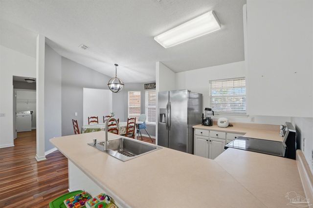 2091 Alfred Blvd, Navarre, FL 32566