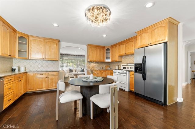 13951 Addison, Sherman Oaks, CA 91423