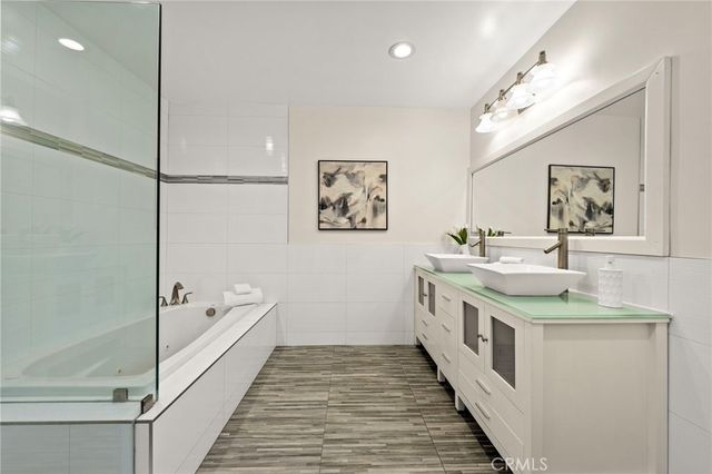 13951 Addison, Sherman Oaks, CA 91423