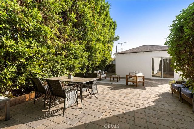 13951 Addison, Sherman Oaks, CA 91423