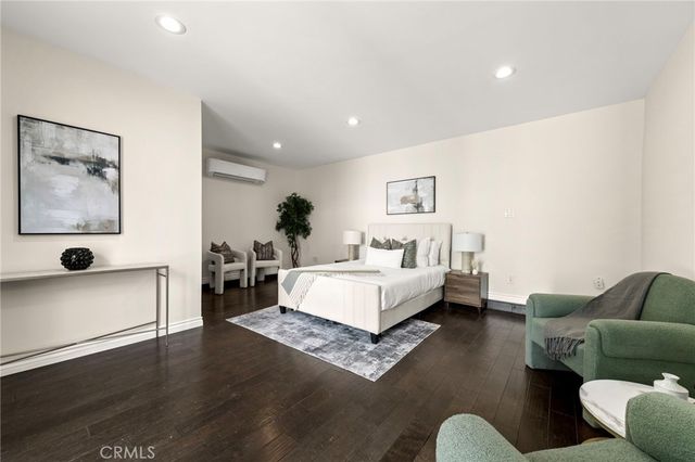 13951 Addison, Sherman Oaks, CA 91423